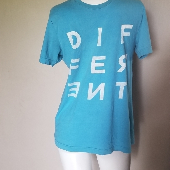 T shirt  small - Picture 1 of 2